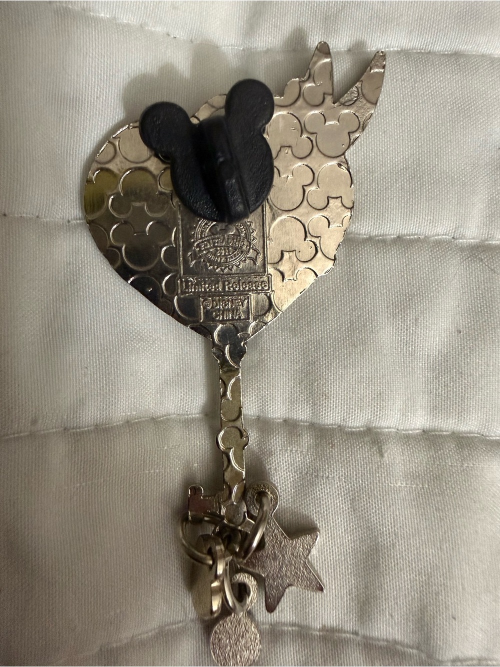 June Tinker Bell Heart Key Pin - Faux Alexandrite Charm - Picture 2 of 2